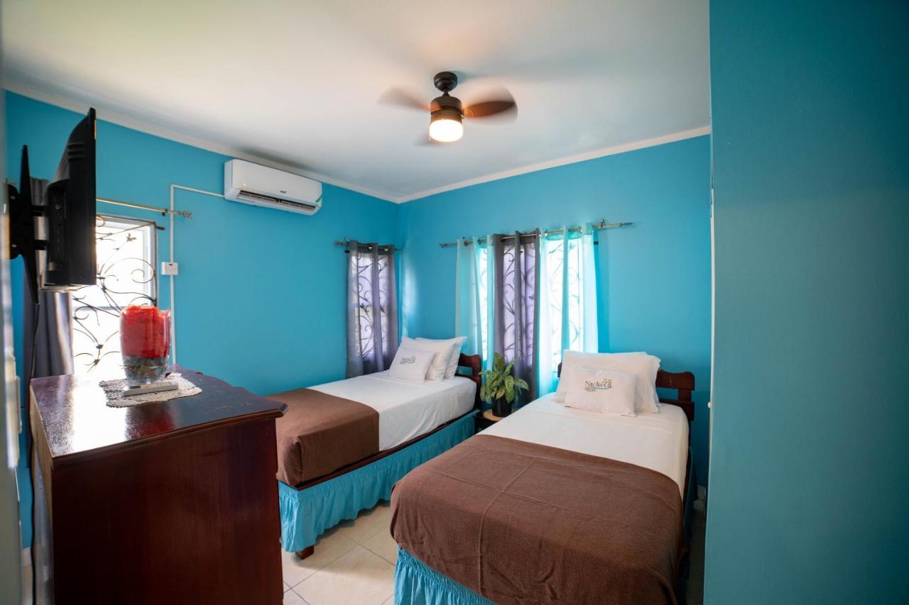 Nickels Garden Villas Montego Bay Exterior photo